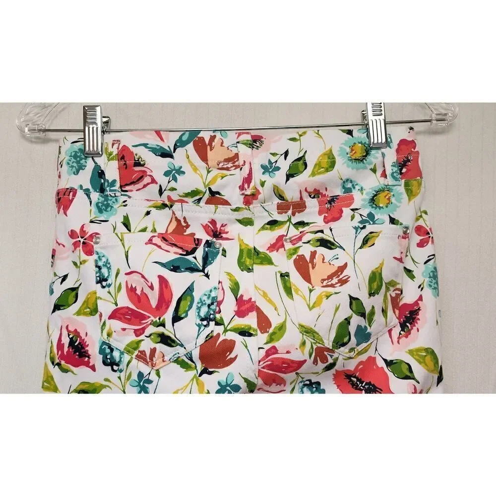 Time and Tru Jegging Capri Women's White Floral Small 4-6 - Picture 5 of 8